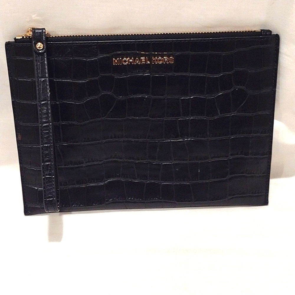 MICHEAL Micheal Kors Bedford  Zip Black Crocodile Embossed Leather Clutch